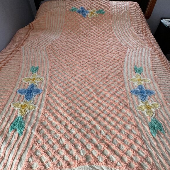 Vintage Floral Boho Chenille Bedcover from 1950s- Queen Sz - Picture 2 of 7